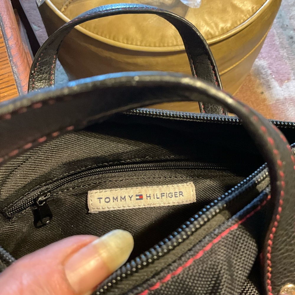 VINTAGE TOMMY HILFIGER MINI DUFFLE Canvas & Leather BAG PURSE 9x3.5x4.5”w/ext.8” - Picture 5 of 16